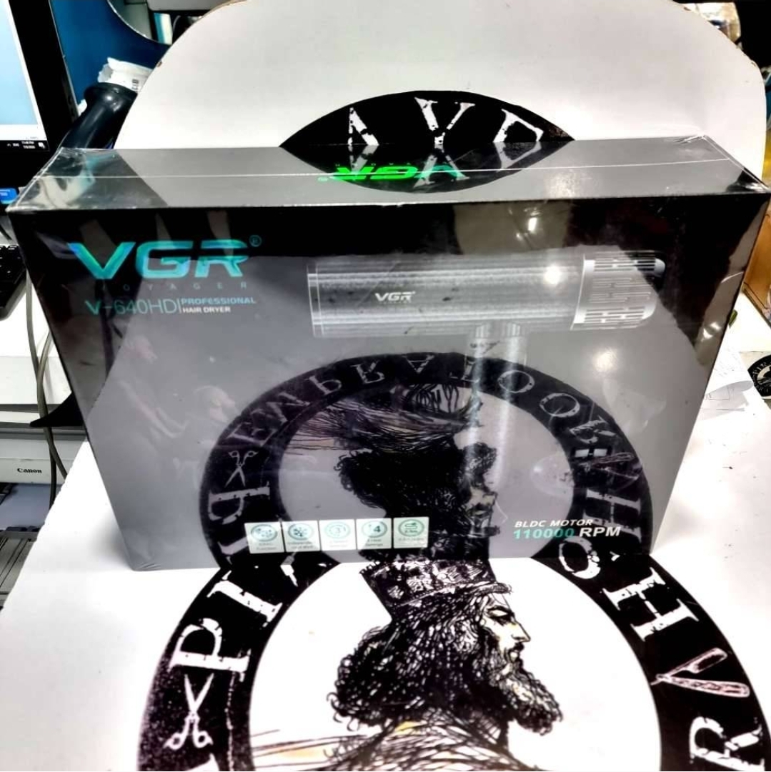 سشوار حرفه‌ای 1900 وات وی جی ار مدل V-640HD